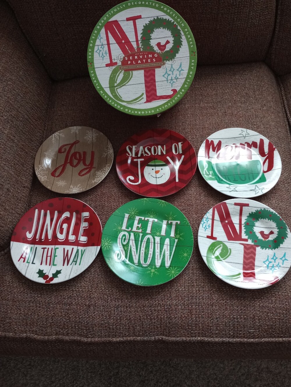 Certified International Noel Holiday Serving Plates Set Of 6- New In Box
